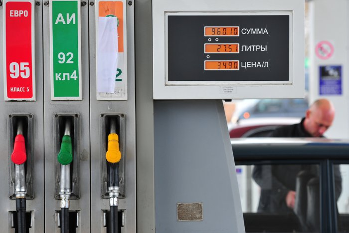 "ЛУКОЙЛ" с 1 января поднимет цены на бензин