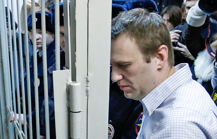 Суд объяснил назначение Навальному условного срока по делу "Ив Роше"
