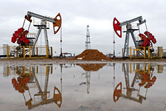 Впервые за 30 лет нефть завершит падением восьмую неделю подряд