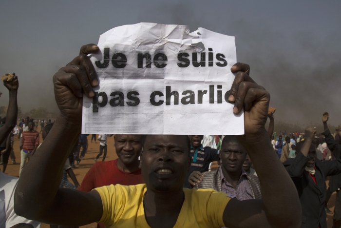В Нигере за два дня протестов против Charlie Hebdo погибли десять человек