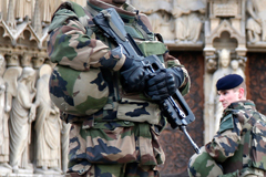 Прокуратура Франции усомнилась в связи задержанных россиян с исламистами