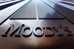 Moody&#39;s понизило рейтинг "Роснефти" и "Газпрома"