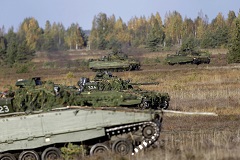 Нуланд предложила развернуть командные пункты в странах НАТО "на линии фронта"