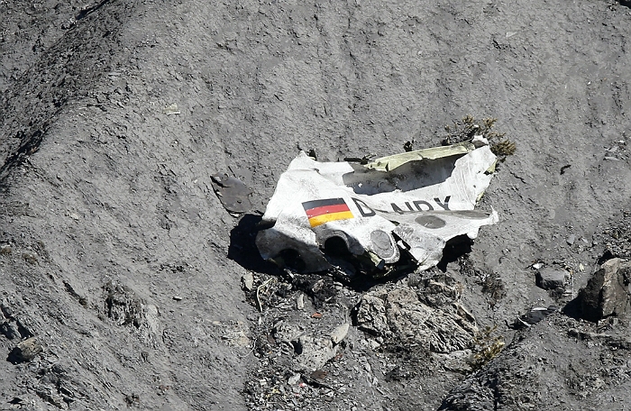 Экс-возлюбленная второго пилота упавшего A320 рассказала о его проблемах со здоровьем