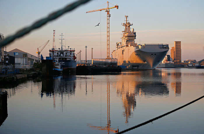 Издание ЕС сообщило о намерении Франции передать "Мистрали" Евросоюзу