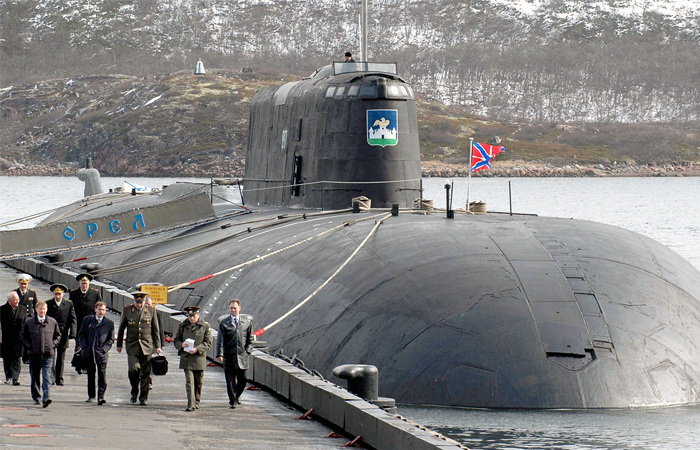 Атомная подводная лодка загорелась на верфи в Северодвинске