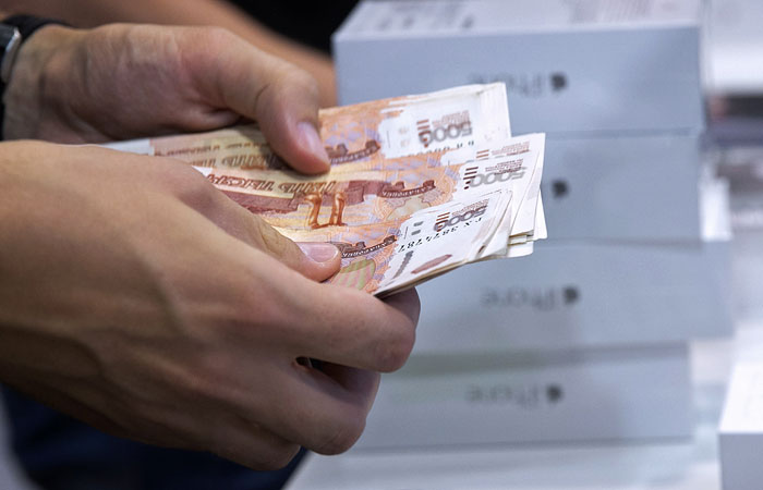 Apple снизила российские цены на iPhone на 10%
