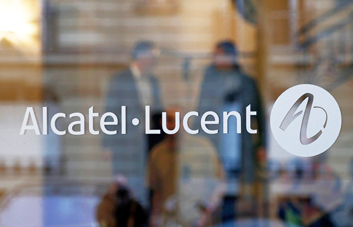 Nokia    Alcatel-Lucent  15,6  