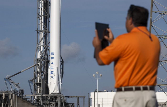 Многоразовая ступень ракеты Falcon 9 не смогла успешно приземлиться