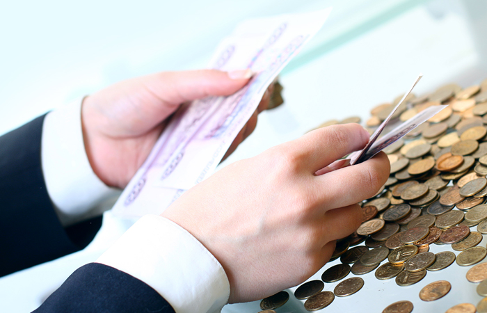 Минфин предложил рассчитаться с дореформенными вкладами до конца года