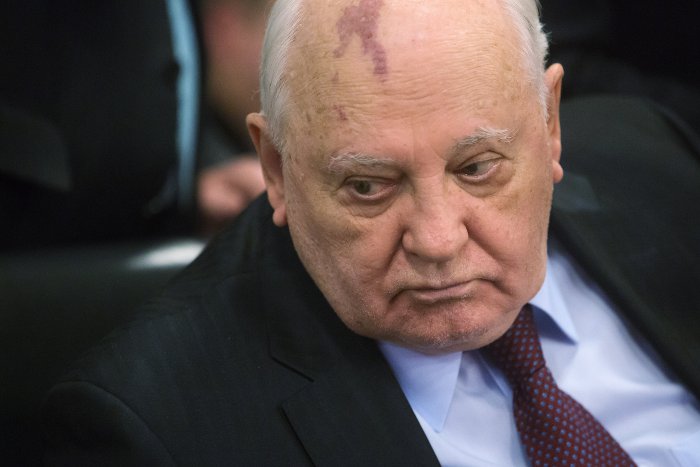Горбачев назвал отказ западных лидеров приехать в Москву неуважением к победителям фашизма