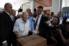 В Анкаре умер приговоренный к пожизненному сроку экс-президент Турции