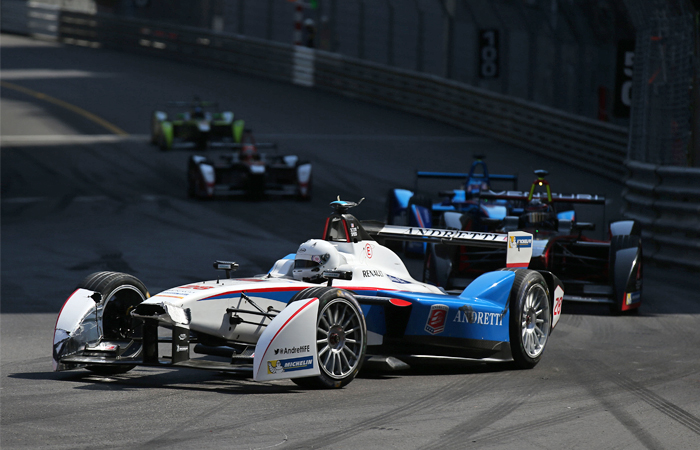 Центр Москвы по ночам перекроют из-за подготовки к гонке "Формулы Е"