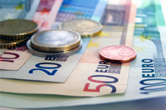 Евро превысил 61 рубль