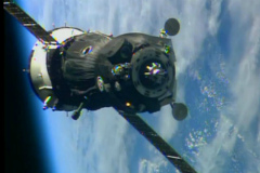 Роскосмос сообщил об изменении положения МКС при нештатном запуске двигателей "Союза"