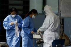 Число жертв коронавируса в Южной Корее выросло до девяти человек