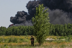 Возобновился пожар на нефтебазе под Киевом