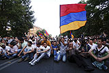 В Ереване оппозиция присоединилась к демонстрации против повышения энерготарифов
