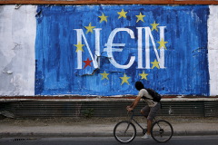 Греция закрыла банки и ввела контроль за движением капиталов