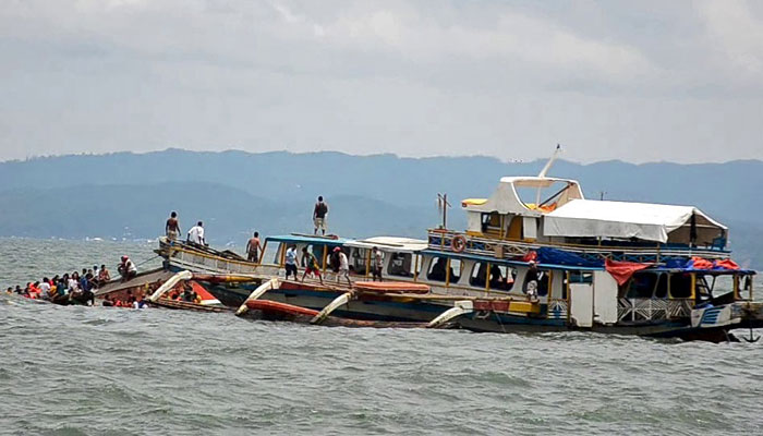 Число погибших в результате крушения парома на Филиппинах превысило 50 человек