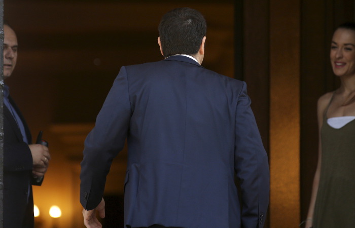 Ципрас пообещал грекам скорое открытие банков