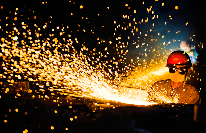 Падение промпроизводства в России за первое полугодие составило 2,7%