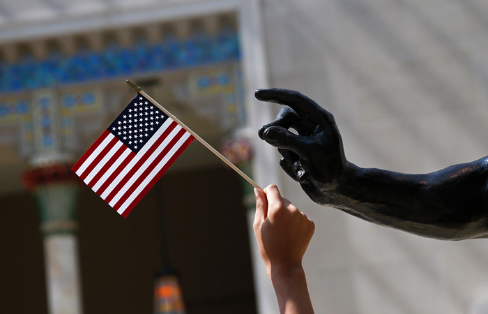 Отношение россиян к США и ЕС стало улучшаться