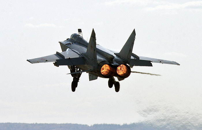 Российские МиГ-31БМ впервые совершили перелет на дистанцию четыре тысячи километров