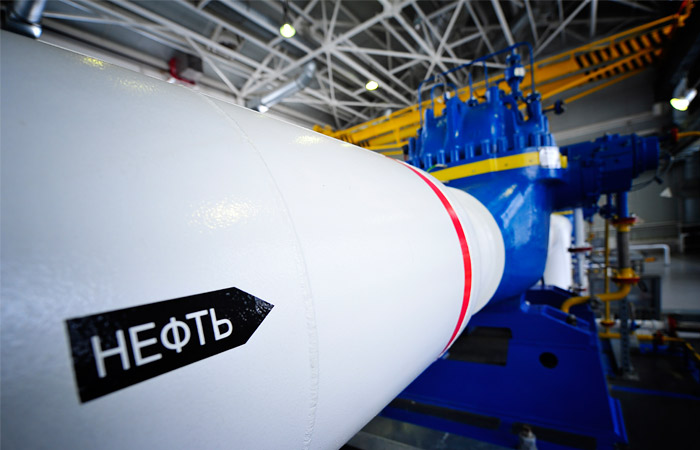 Goldman Sachs пообещал дальнейшее снижение цен на нефть из-за нехватки резервуаров