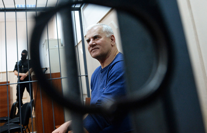 Обвинение потребовало пожизненного заключения для экс-мэра Махачкалы