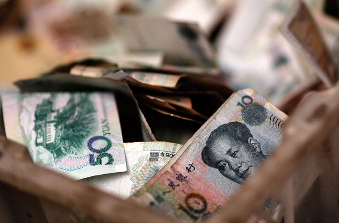 ЦБ Китая провел самую масштабную за 20 лет девальвацию юаня