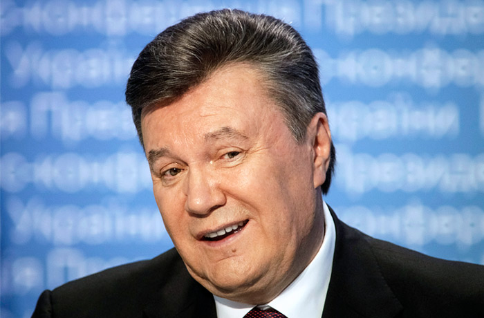 Януковича обвинили в получении взятки в 26 млн гривен