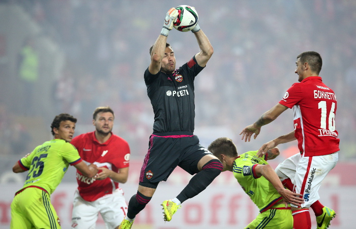 ЦСКА вышел на первое место в чемпионате России по футболу