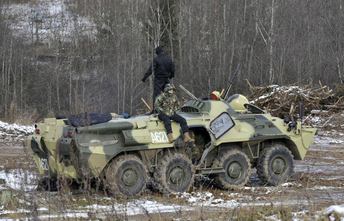 Полиция задержала на улицах Читы БТР с двумя военными