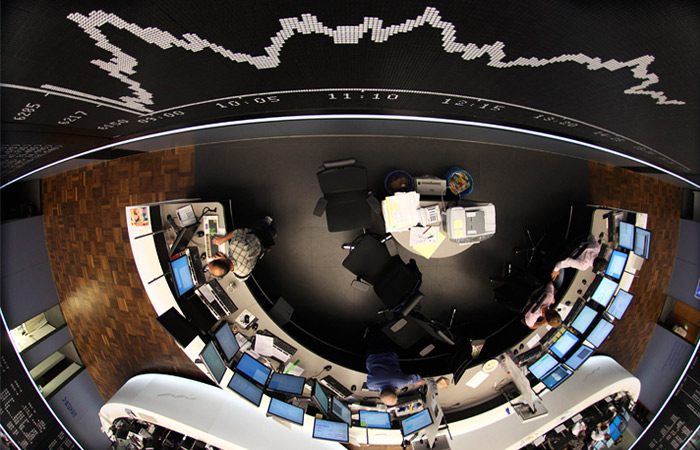 Фондовые рынки Европы упали примерно на 3%