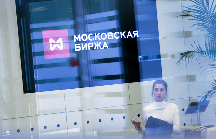 Обвал индекса РТС достиг почти 6%