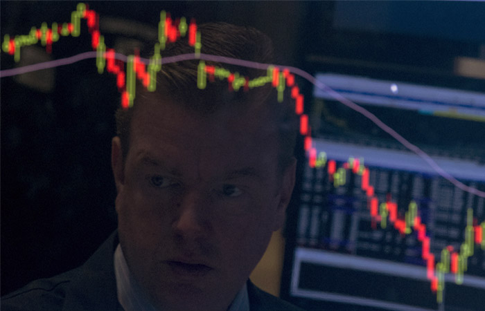 Европейские рынки упали примерно на 2% вслед за Китаем