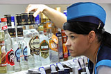 Роспотребнадзор поддержал запрет на продажу алкоголя лицам до 21 года