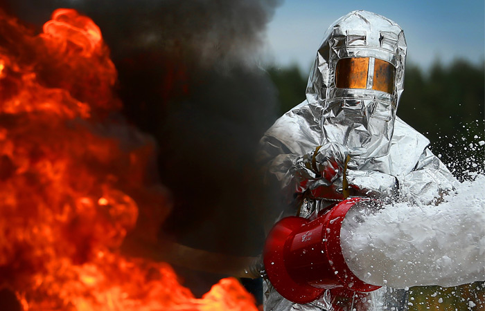 Спасатели потушили пламя на месте прорыва газопровода в ЯНАО