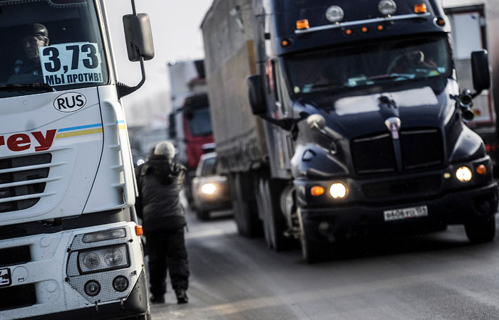 Чем обернется введение платы для грузовиков