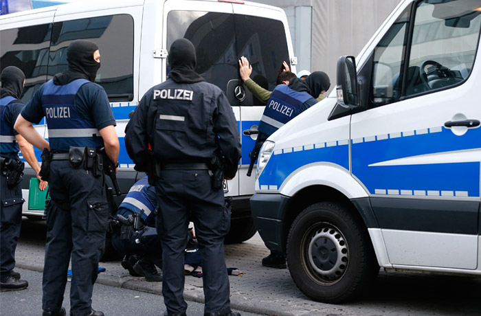 Трое подозреваемых по делу о парижском теракте задержаны в Германии