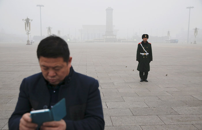 В Пекине впервые объявлен наивысший уровень опасности из-за смога