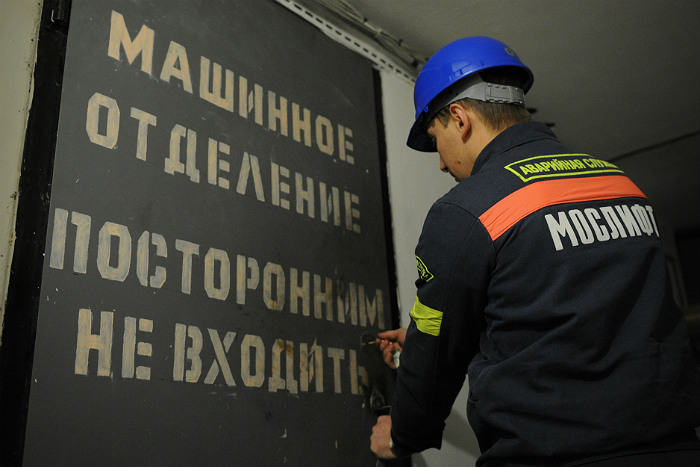 Источник назвал некачественный ремонт причиной аварии лифта с гибелью ребенка