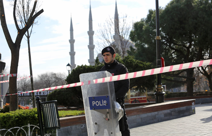 Трех россиян задержали за связи с ИГ после теракта в Стамбуле