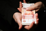 Россияне начали тратить сбережения на повседневные расходы