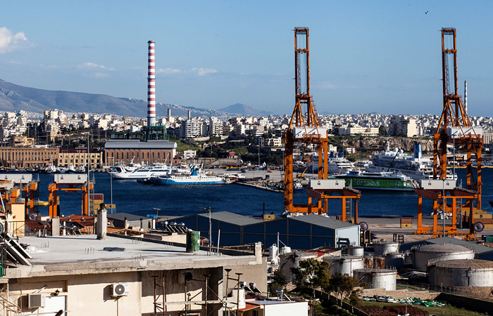 Китайская Cosco предложила 368 млн евро за мажоритарную долю порта Пирей