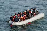 В Турции при крушении судна с беженцами погибли 39 человек