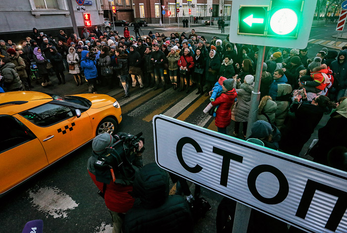 Валютные ипотечники перекрыли Неглинную улицу в Москве