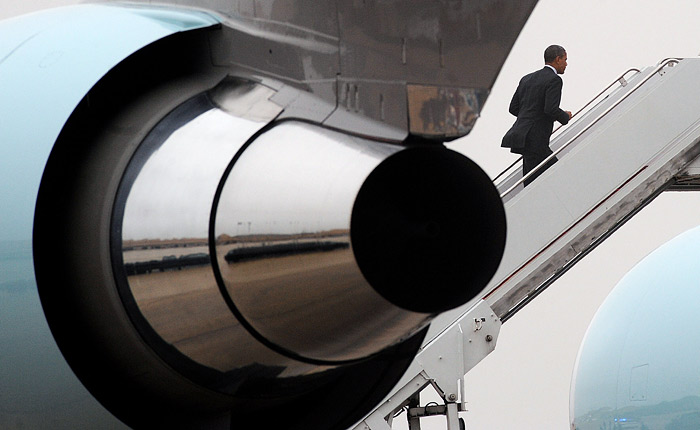 Обама в марте посетит Кубу