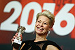 Датская актриса Тирне Дирхольм, получившая приз за лучшую женскую роль